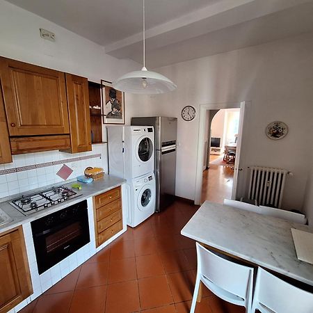Arno River View Apartment Terraces, Free Parking Florence Buitenkant foto