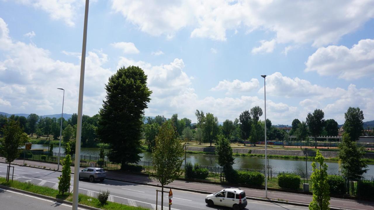Arno River View Apartment Terraces, Free Parking Florence Buitenkant foto